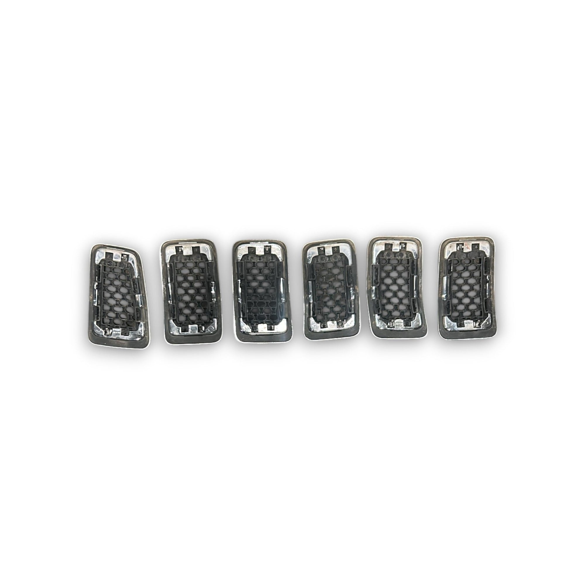 6 Griglie Cofano Anteriore Jeep Cherokee (KL) cod.68323773AB (2013 > 2023) (1 Mancante) - F&P CRASH SRLS - Ricambi Usati