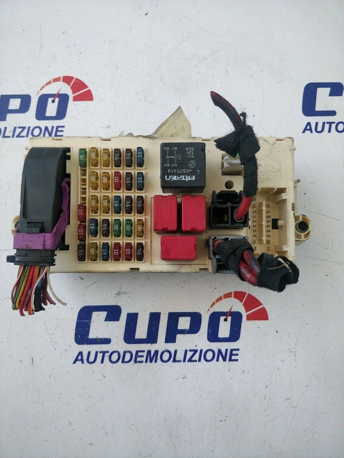 centralina portafusibili / box relè Fiat Stilo 1.9 jtd 46778898 51715858 npl - F&amp;P CRASH SRLS - Ricambi Usati