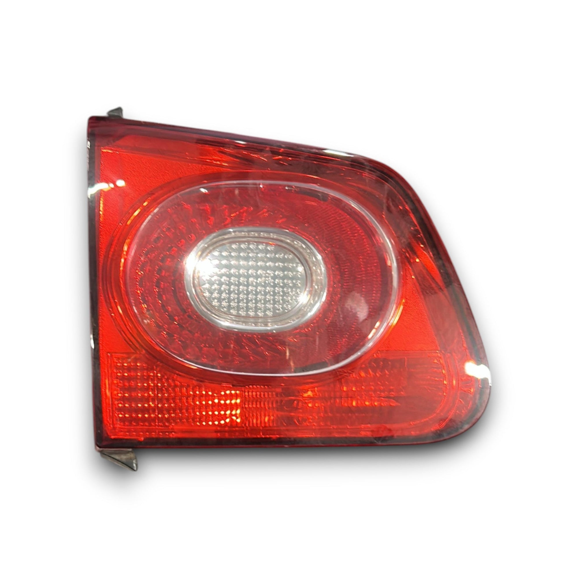 Fanale / Stop Alogeno Interno Posteriore Sinistro Volkswagen Tiguan (5N) cod.5N0945093B (2009 >2016) - F&P CRASH SRLS - Ricambi Usati