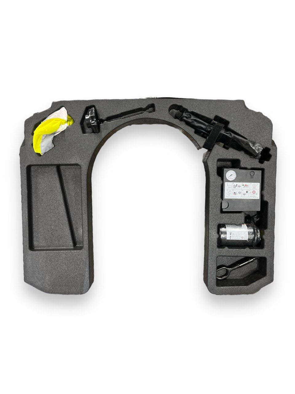 Kit Riparazione / Set Attrezzi Bagagliaio posteriore Audi A3 8V (2012 al 2020) cod: 8V4012109H - F&P CRASH SRLS - Ricambi Usati