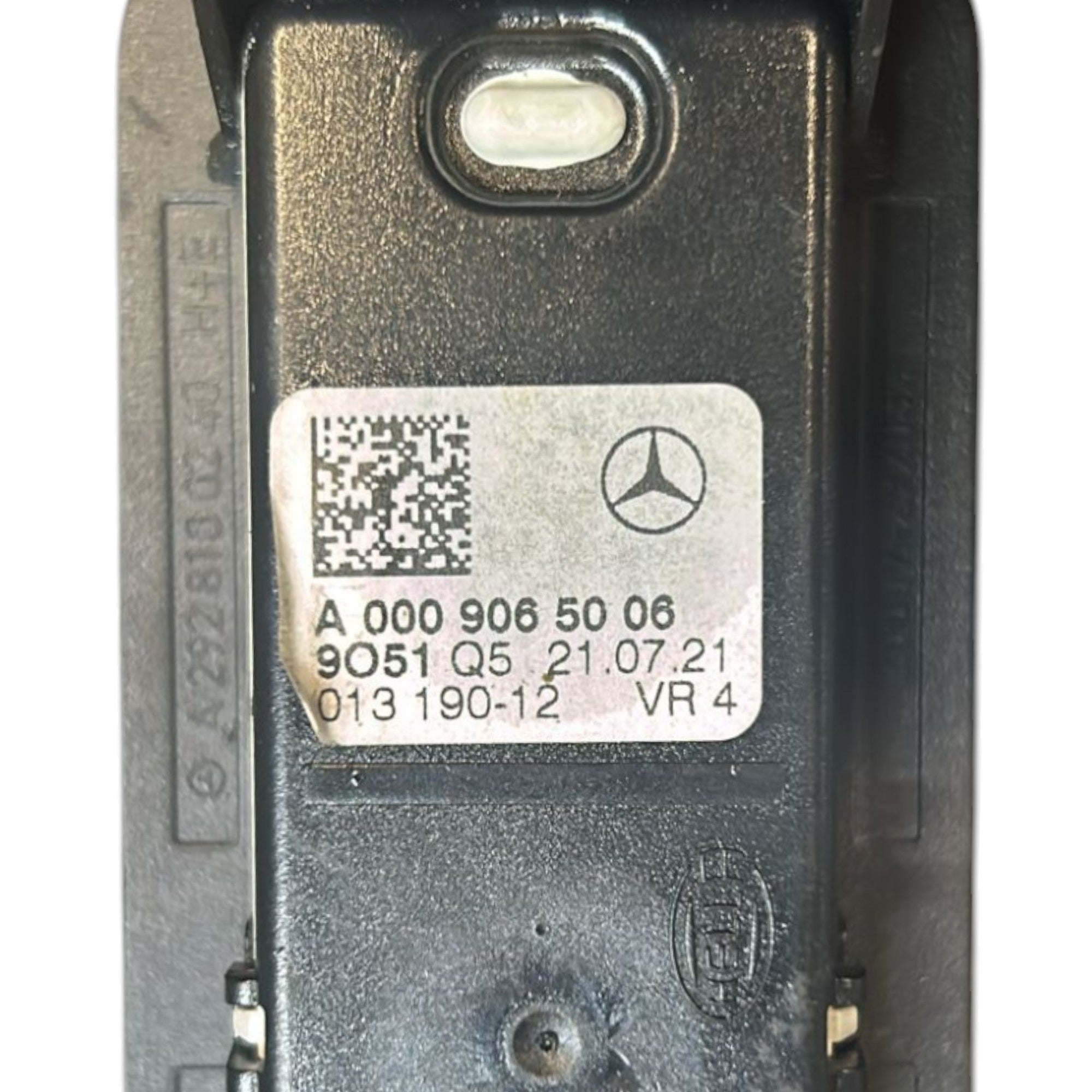 Luce Maniglia Posteriore Destro Mercedes Benz Classe A (W177) cod.A0009065006 (2018 > ) - F&P CRASH SRLS - Ricambi Usati