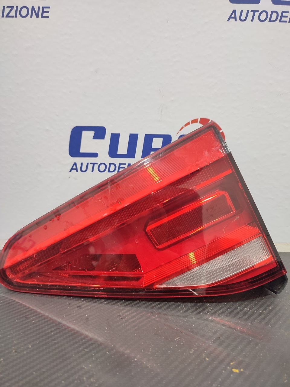 Luce posteriore destra Volkswagen Touran 5T 2016 cod: 5ta 945 094d - F&amp;P CRASH SRLS - Ricambi Usati