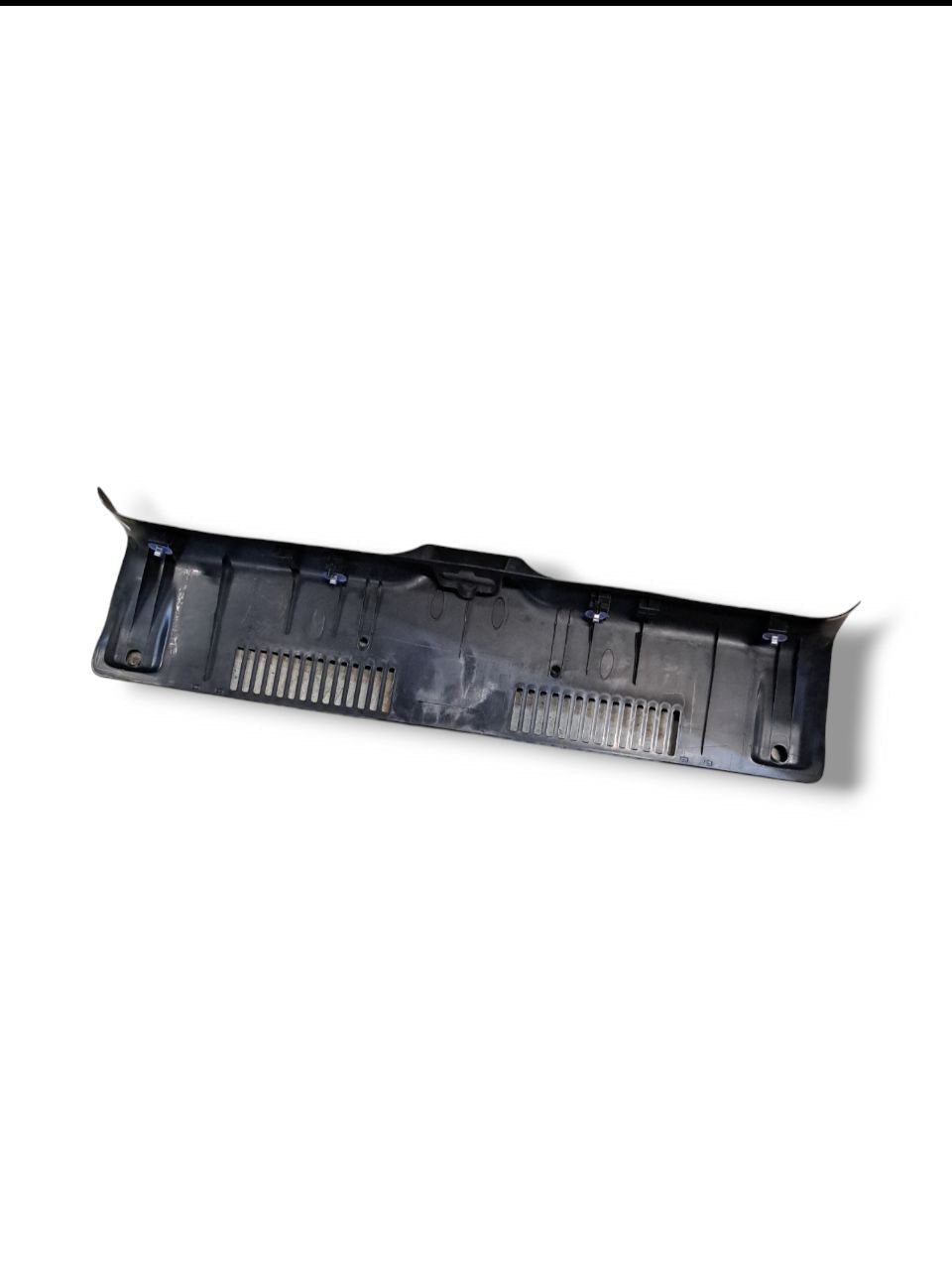 Modanatura posteriore batticofano Renault Clio IV (2012-2019) COD:849207720R - F&P CRASH SRLS - Ricambi Usati