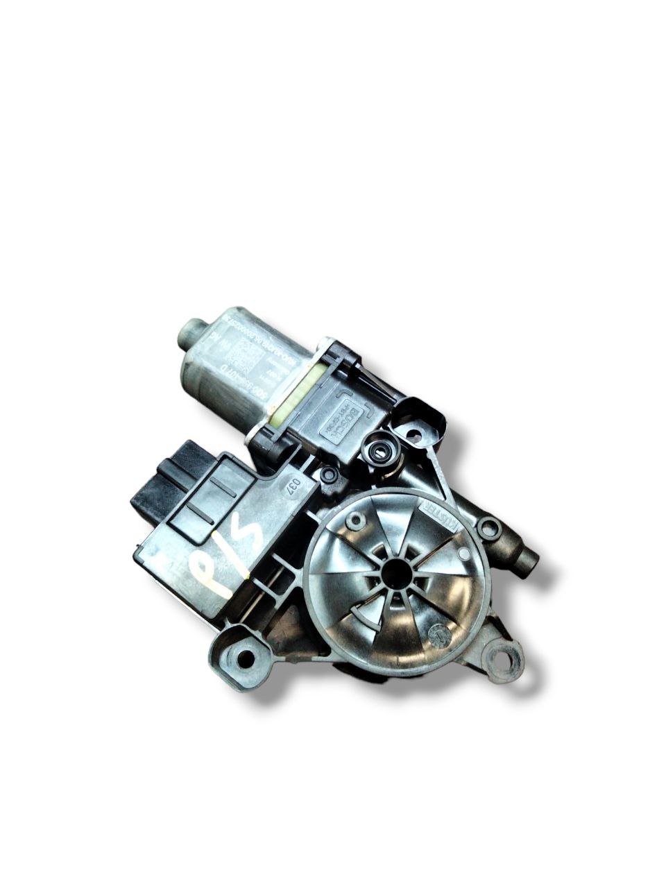 Motorino alzavetro posteriore sinistro (sx) Skoda Kamiq (2020) COD:0130822695 - F&P CRASH SRLS - Ricambi Usati