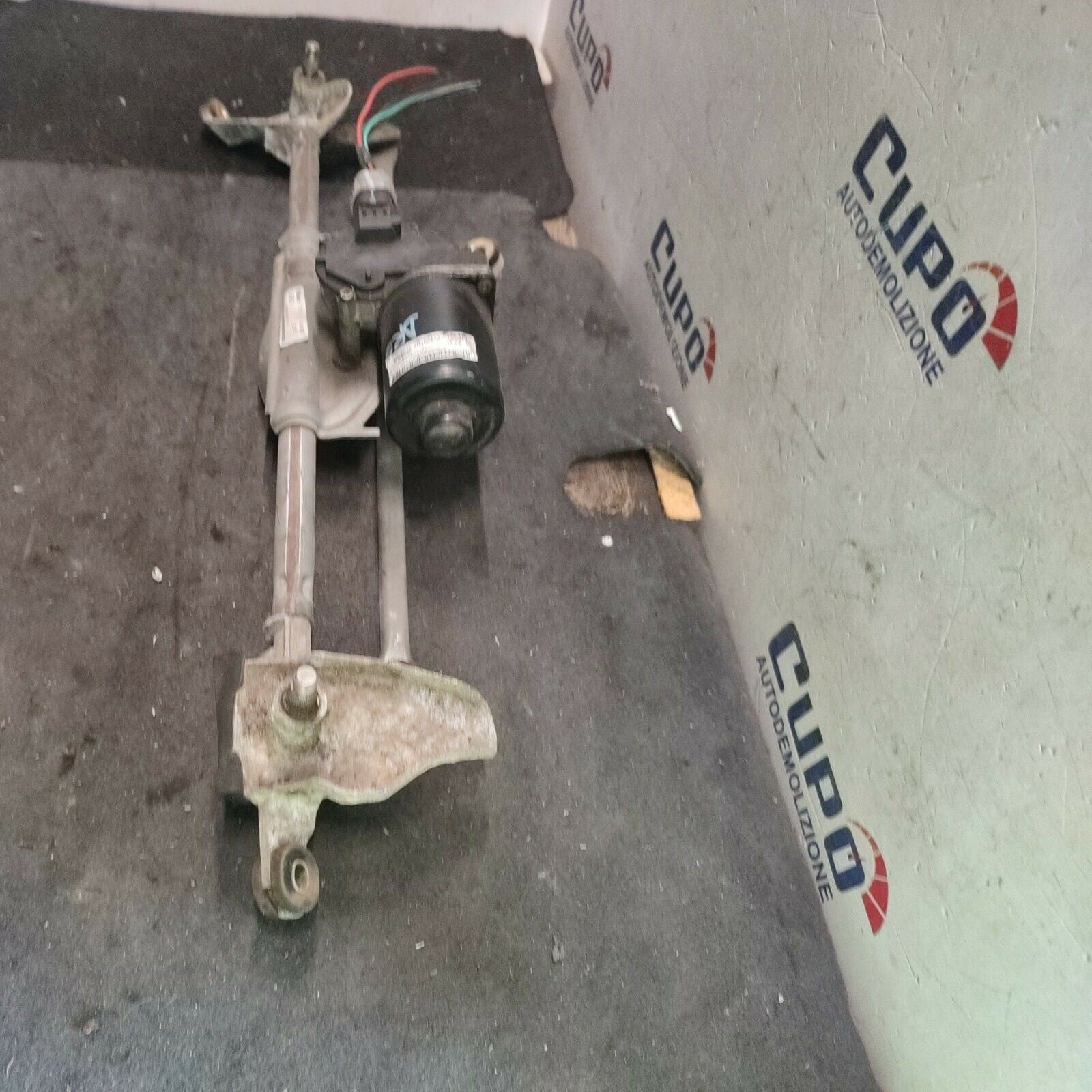 MOTORINO Tergicristalli con TANDEM VALEO DR 5 ANNO (2007-2014) ZD15317A - F&P CRASH SRLS - Ricambi Usati
