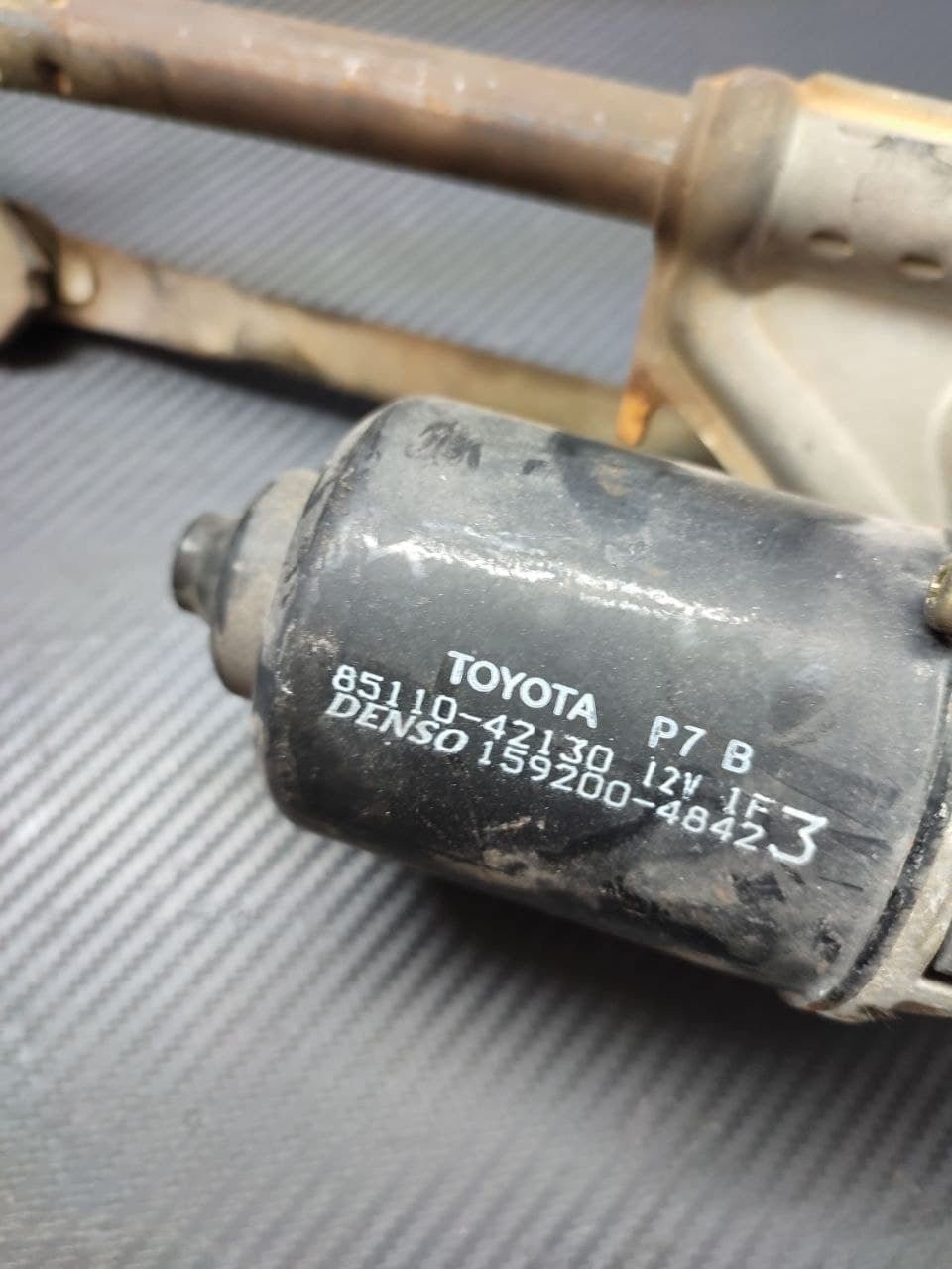 Motorino tergicristalli Toyota Rav4 2003 cod 85110-42130 - F&P CRASH SRLS - Ricambi Usati