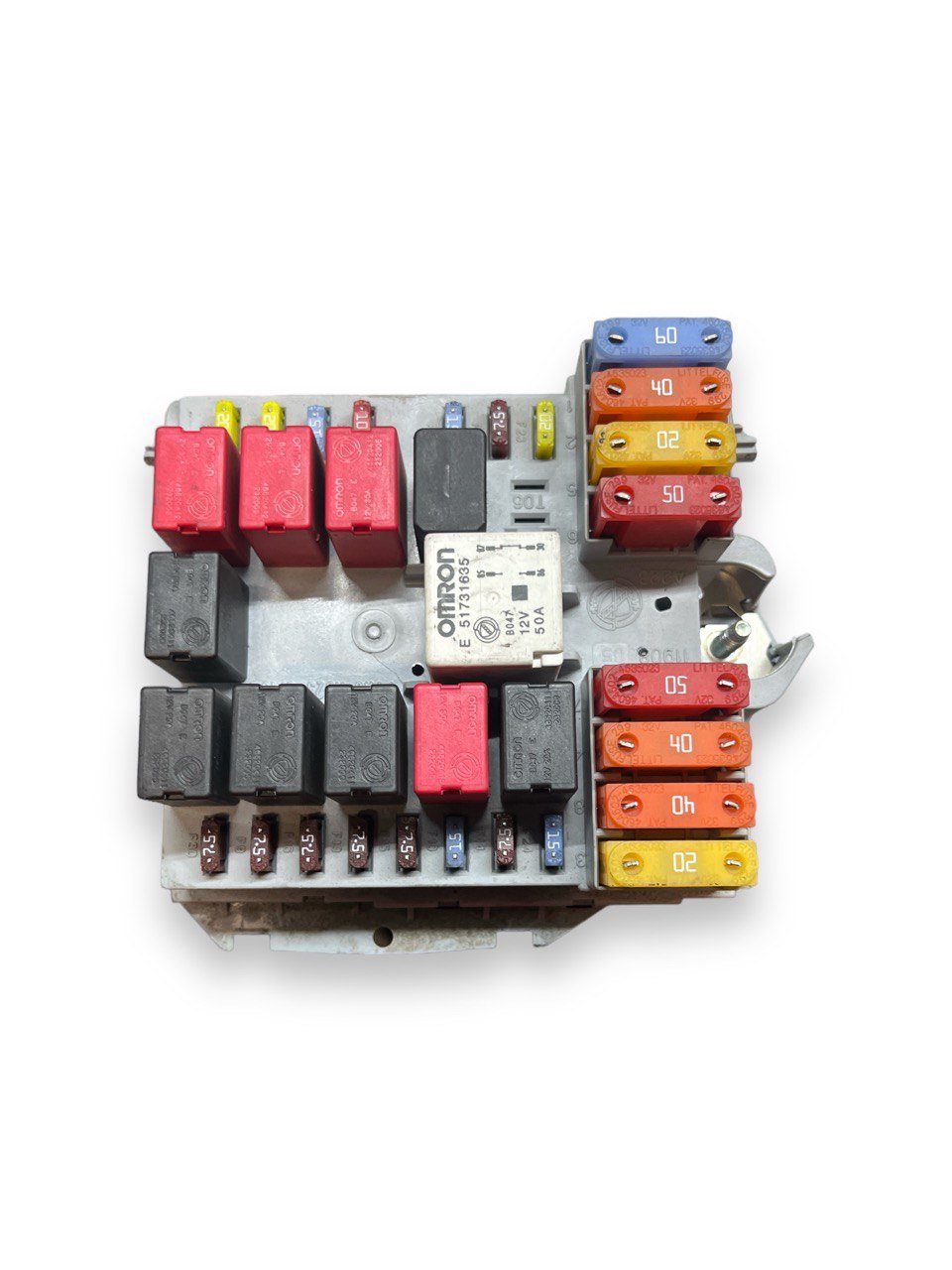 Scatola Fusibili / Centralina Portafusibili Fiat Croma 1.9 Diesel (2007 - 2010) COD:51826181 - F&P CRASH SRLS - Ricambi Usati