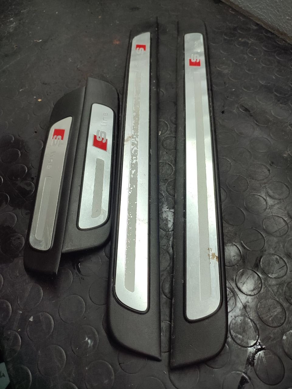 Set battitacco Audi A4 avant ( b8 - 2011 ) 2.0 tdi cod 8k0853374 - F&P CRASH SRLS - Ricambi Usati