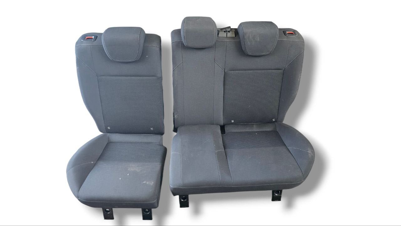 Tappezzeria / Sedili Interni Stoffa Manuali Neri Ford Focus III ( 2011 - 2018 ) - F&P CRASH SRLS - Ricambi Usati